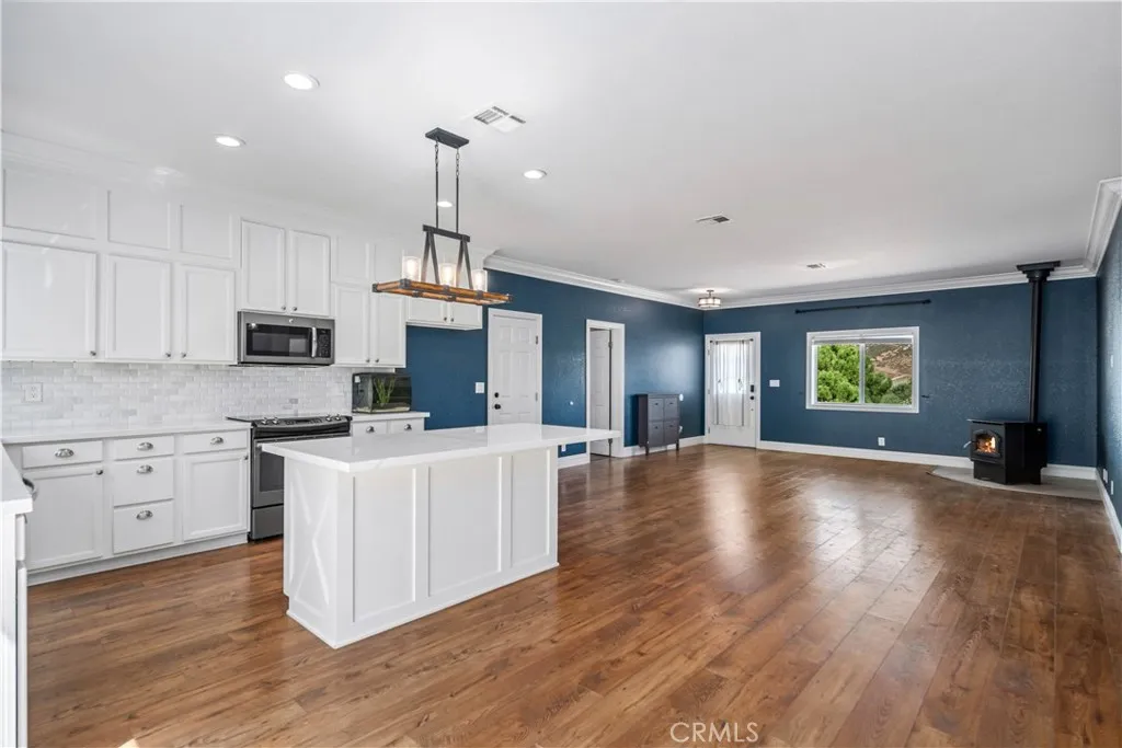 42846 Montello Drive, Lake Elizabeth, California 93532 home-pic-13